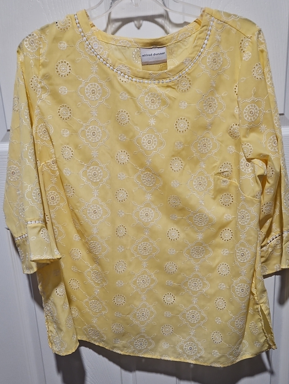 Alfred Dunner Pale Yellow Eyelet Embroidered Top 2XL